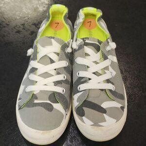 Madden girl sneakers